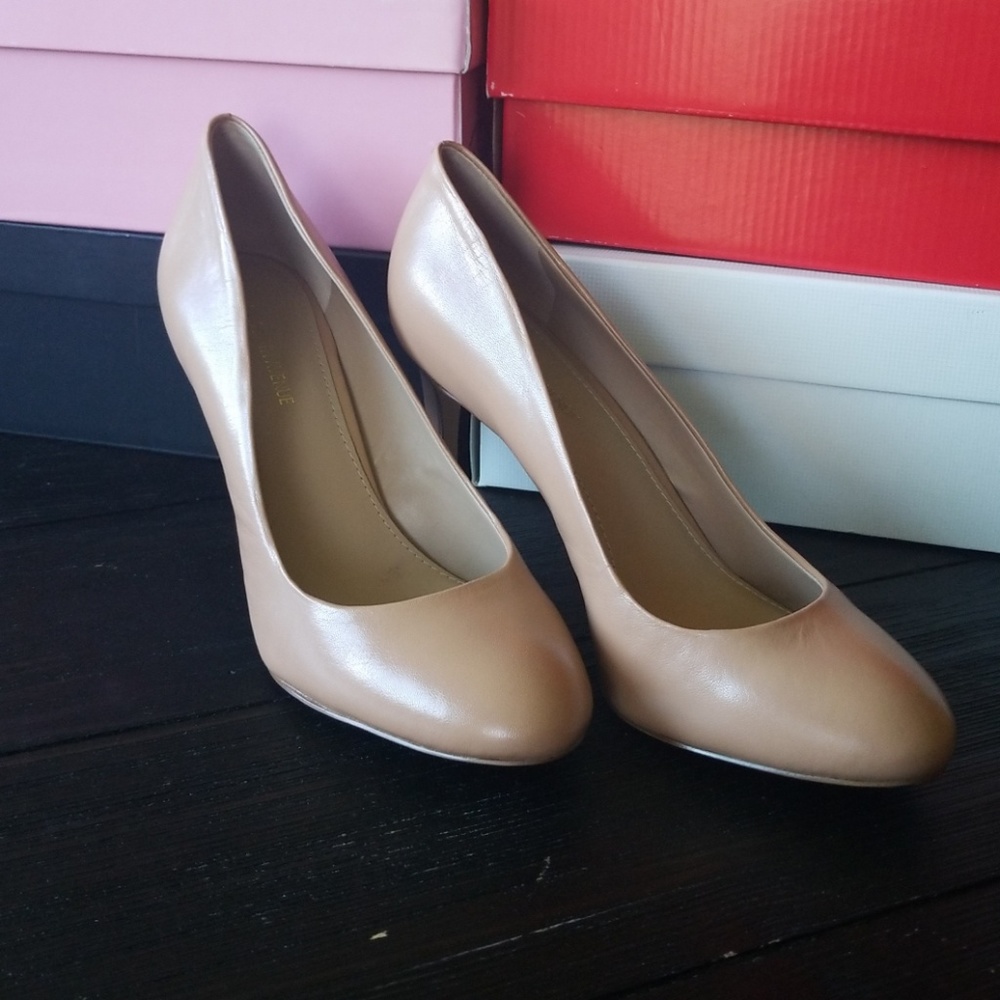 Saks Fifth nude Benni pumps heels 8